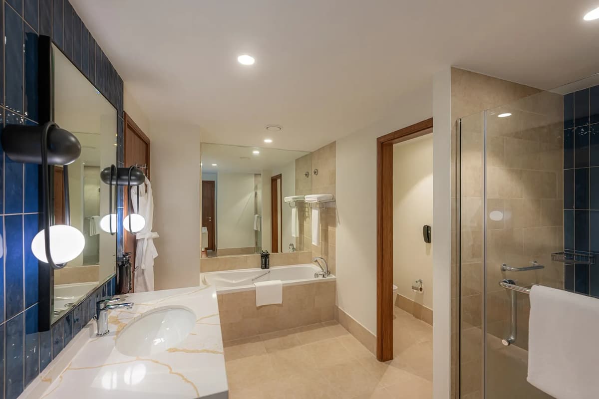 1 Schlafzimmer Familie Twin Suite Balkon Boulevardblick