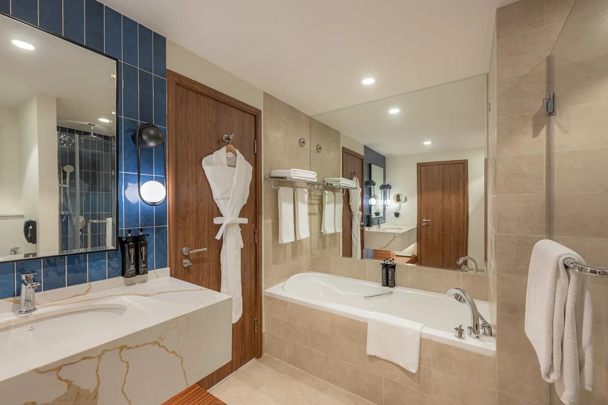 1 Schlafzimmer Familie Twin Suite Balkon Boulevardblick