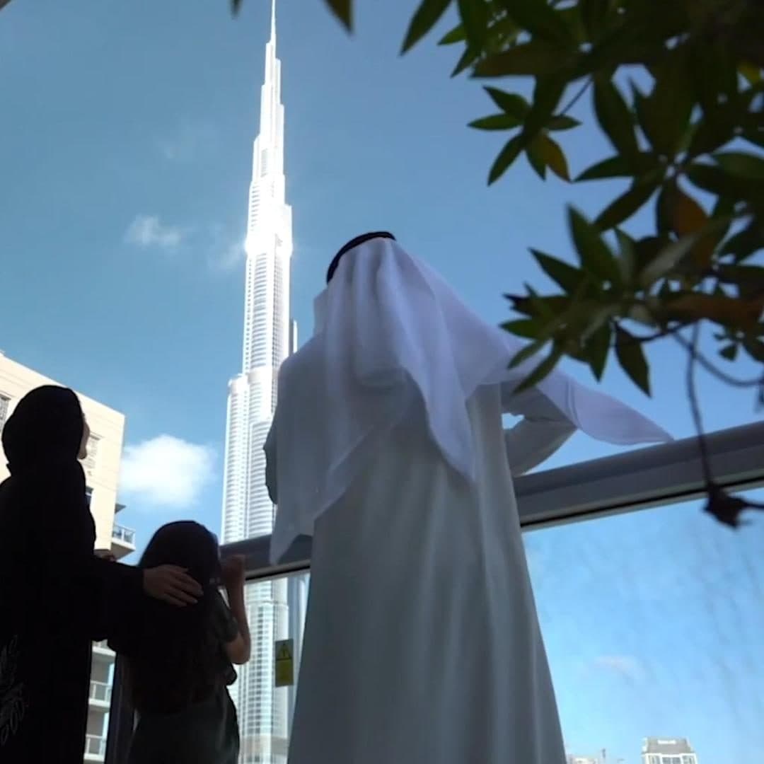 مرحباً بكم في المكان الذي يلتقي فيه سحر دبي براحة المنزل